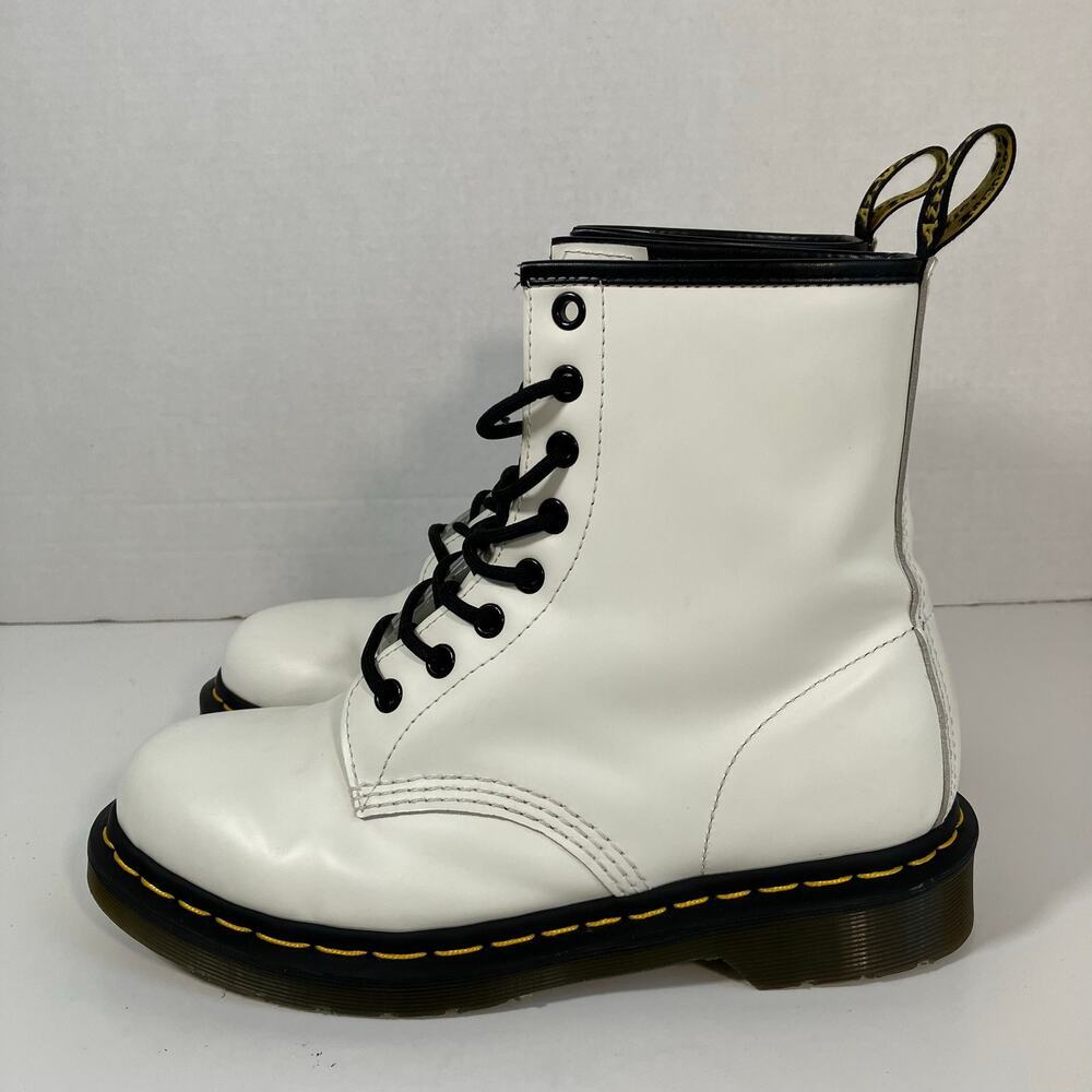 Dr Martens Wmns Sz 7 White Leather 8 Eye Lace Up Combat Ankle Boots 11822 / 1460